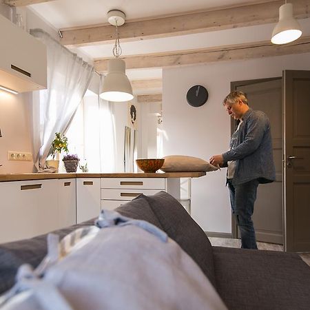 Sunny And Compact Apartment Riga Exterior photo