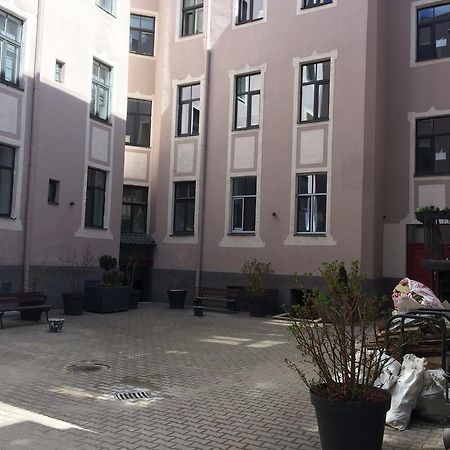 Sunny And Compact Apartment Riga Exterior photo