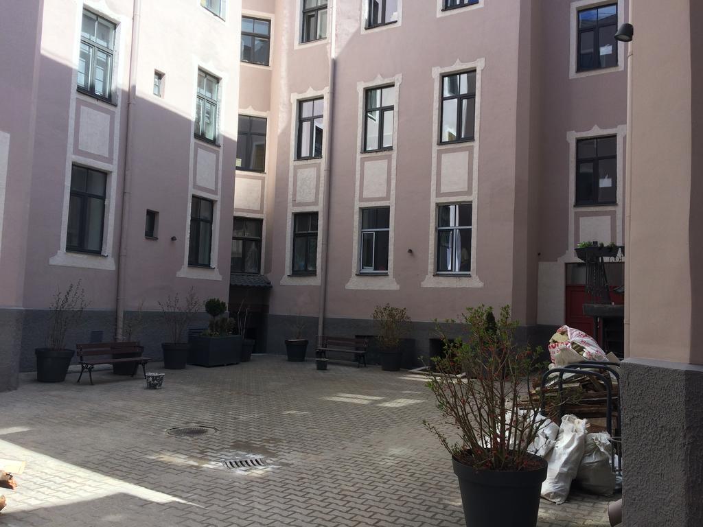Sunny And Compact Apartment Riga Exterior photo